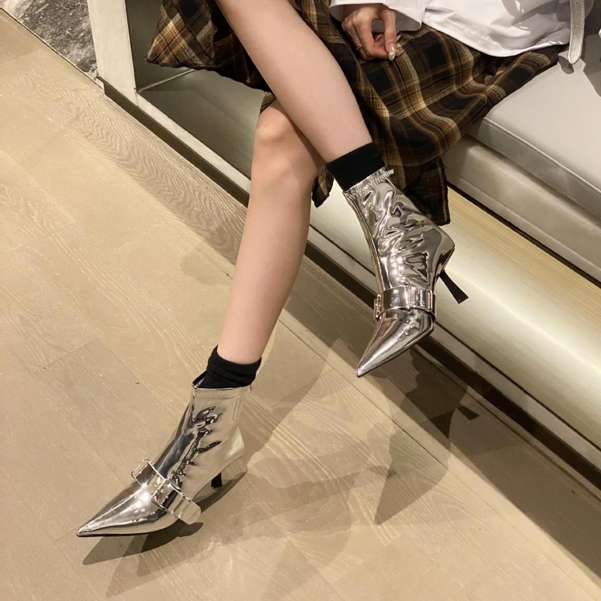 Zipper women's Martin boots with belt buckle, pointed short boots, elastic patent leather, slim boots - Image 4